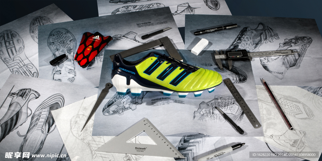 ADIDAS 顶级足球鞋