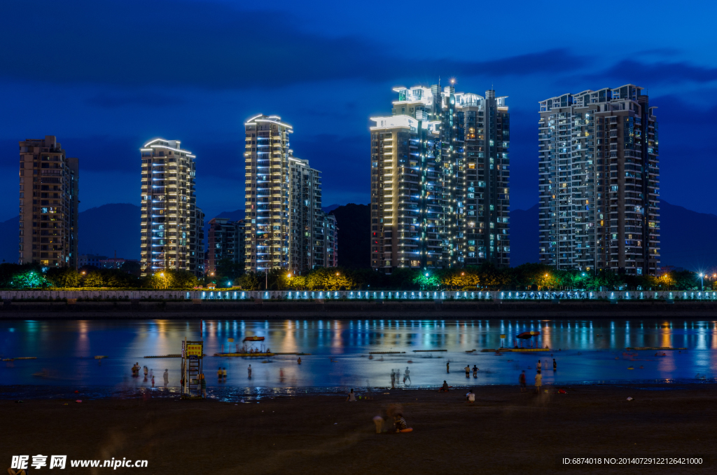 福州闽江河西游泳场夜