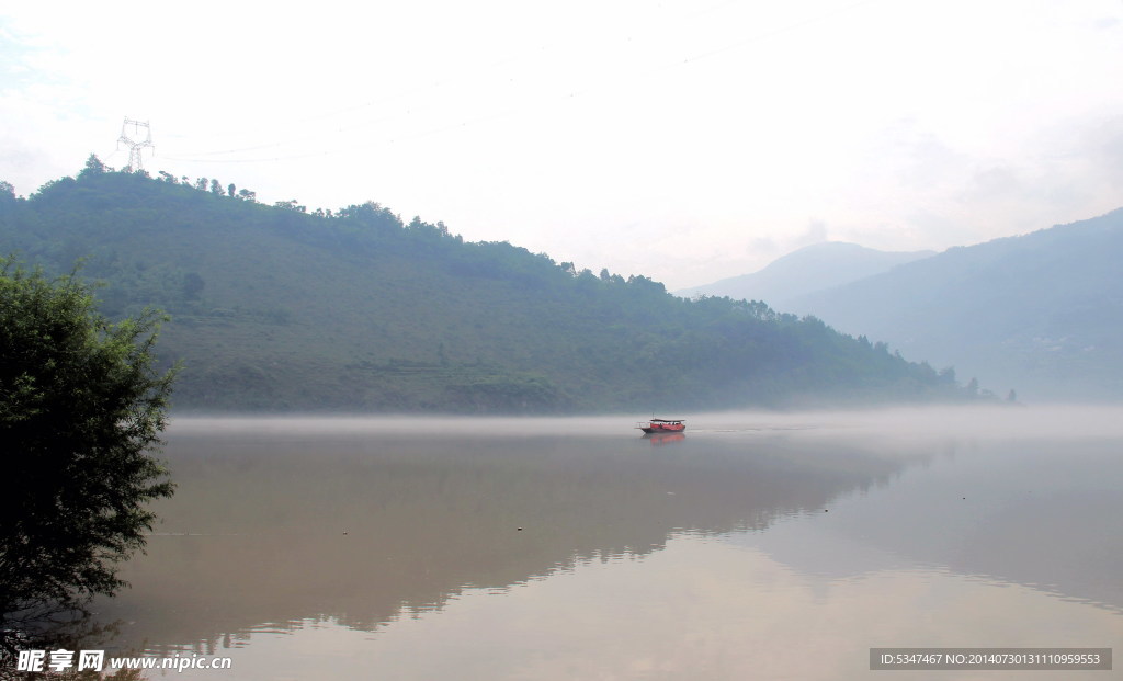雾锁大渡河