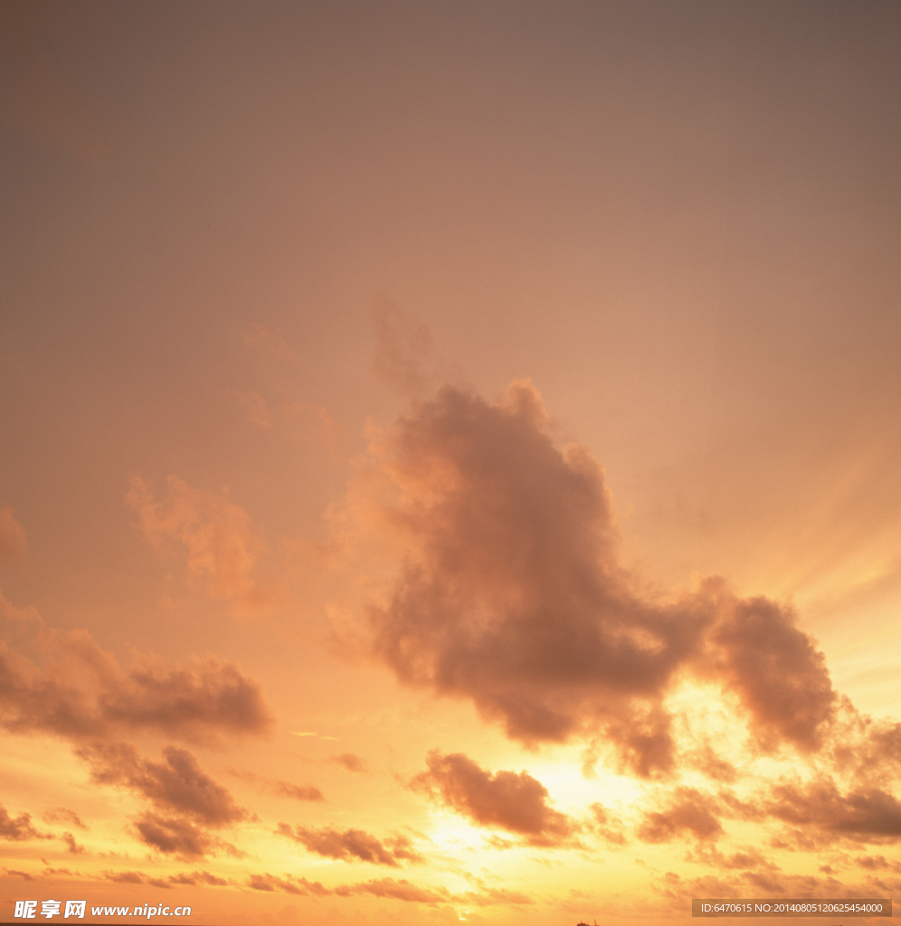 朝霞天空