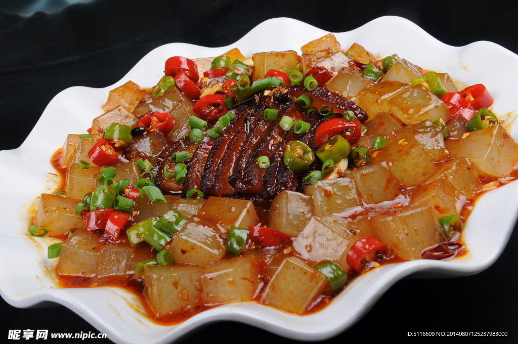 千层肉烧凉粉