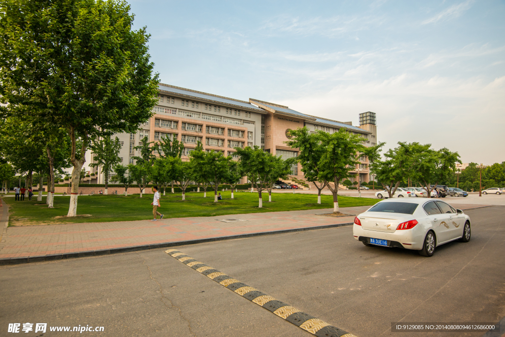 郑州大学