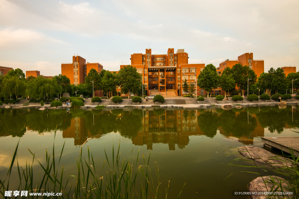 郑州大学