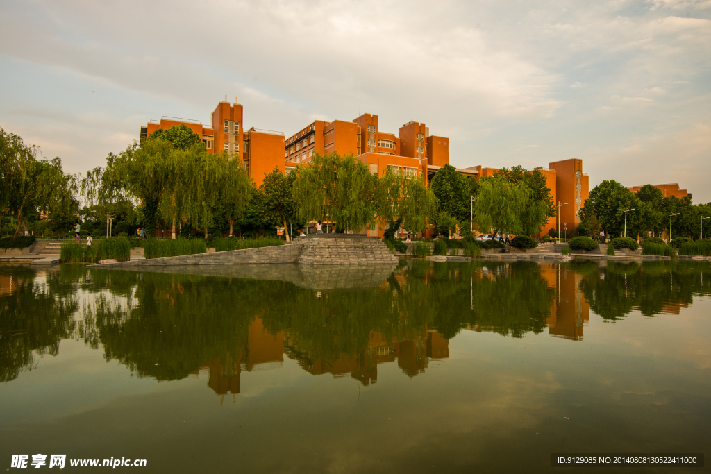 郑州大学