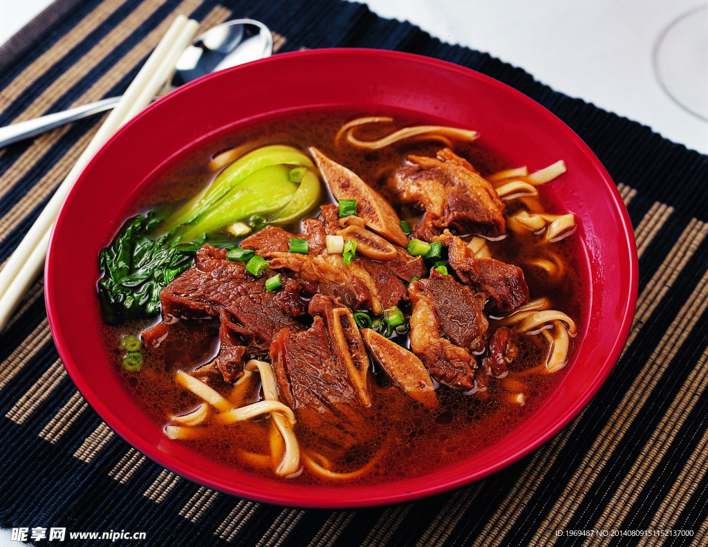 带骨牛肉面