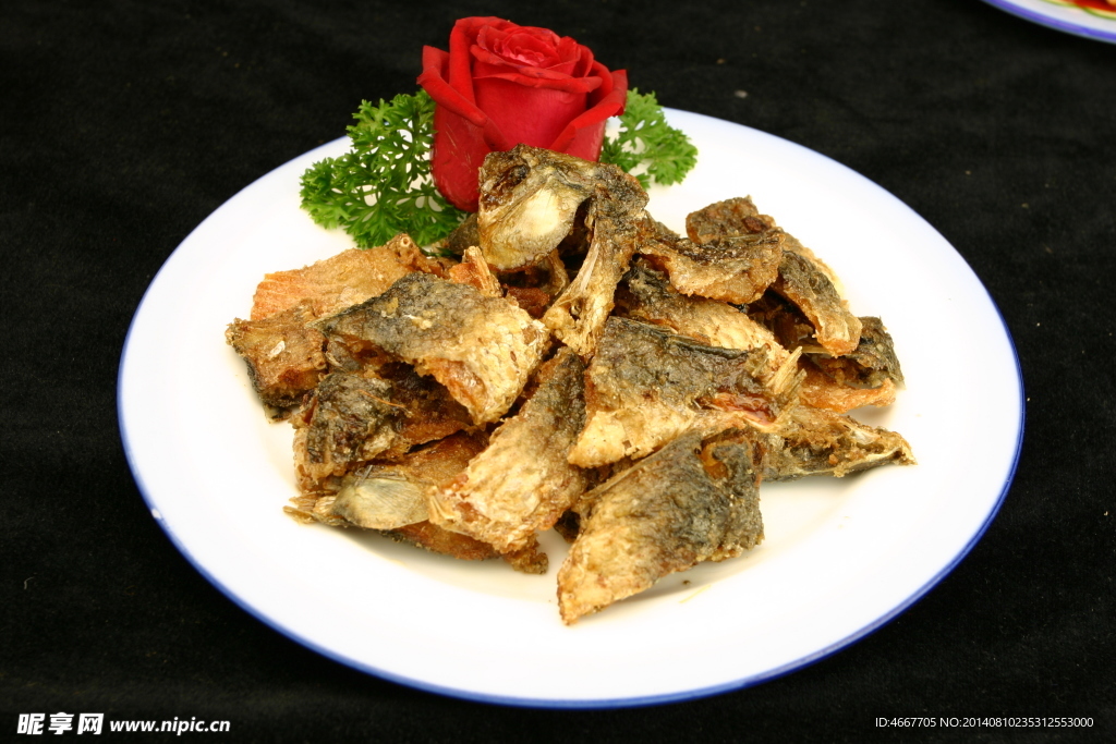 香酥鲫鱼