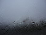 玻璃窗上的雨珠