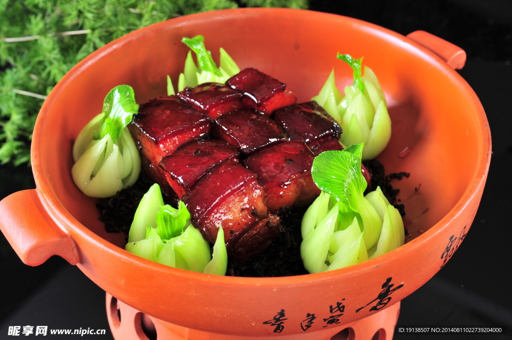 官府红烧肉