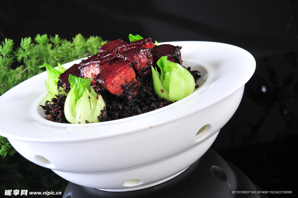官府红烧肉