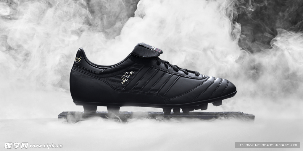 ADIDAS 顶级足球鞋