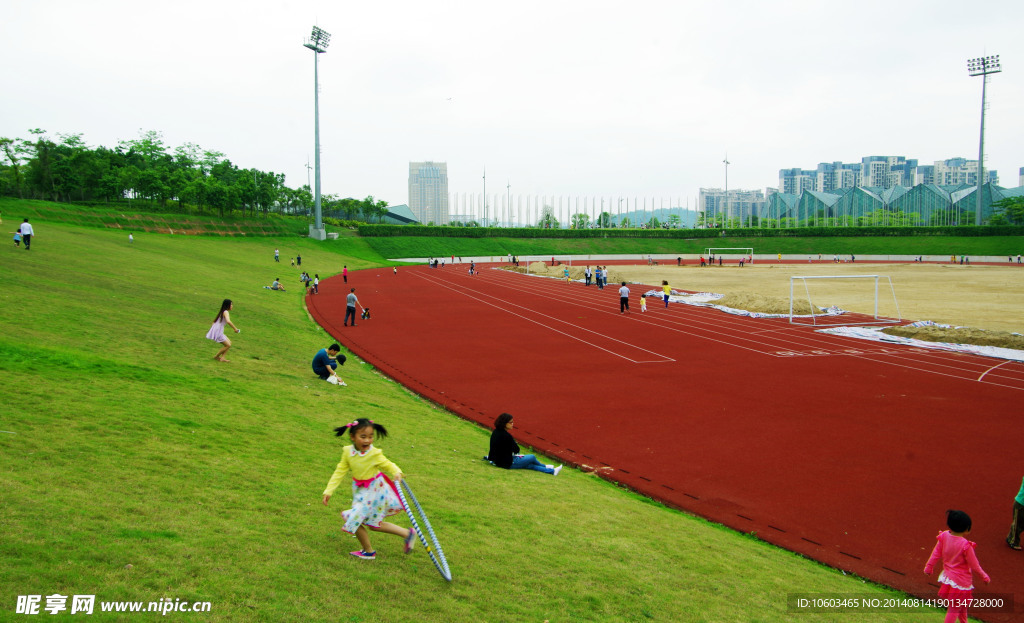 大运风光 球场建筑