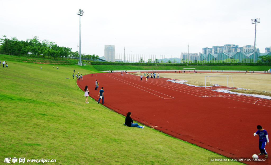 大运风光 球场建筑