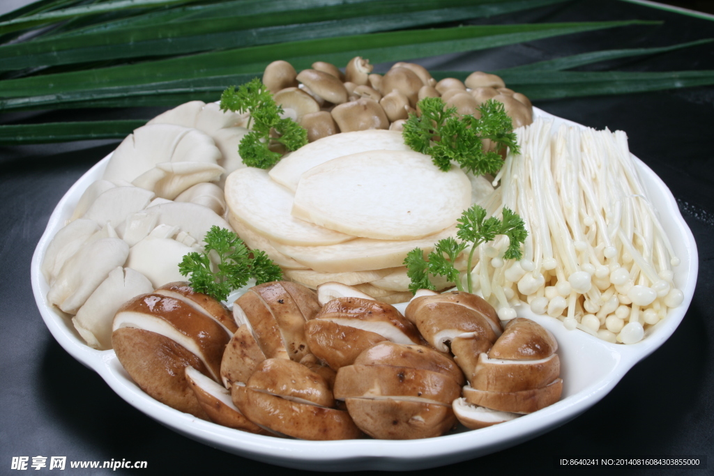 菌类拼盘