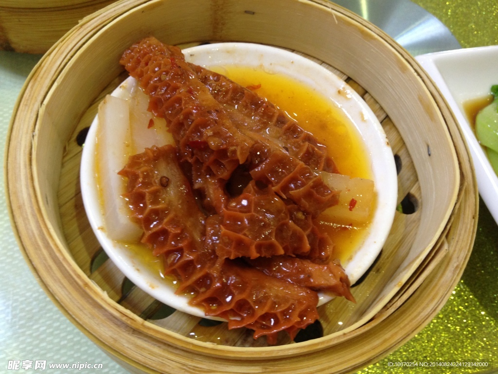 美食 萝卜牛腩