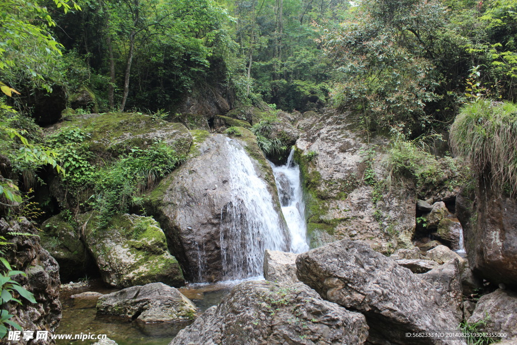 石上清泉