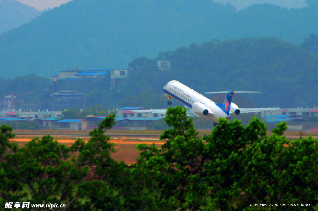 南方航空 离地升空瞬