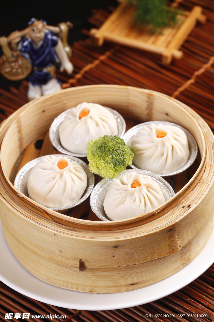 灌汤小笼包