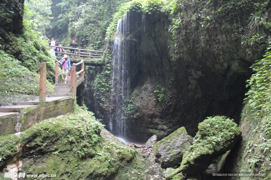 飞瀑