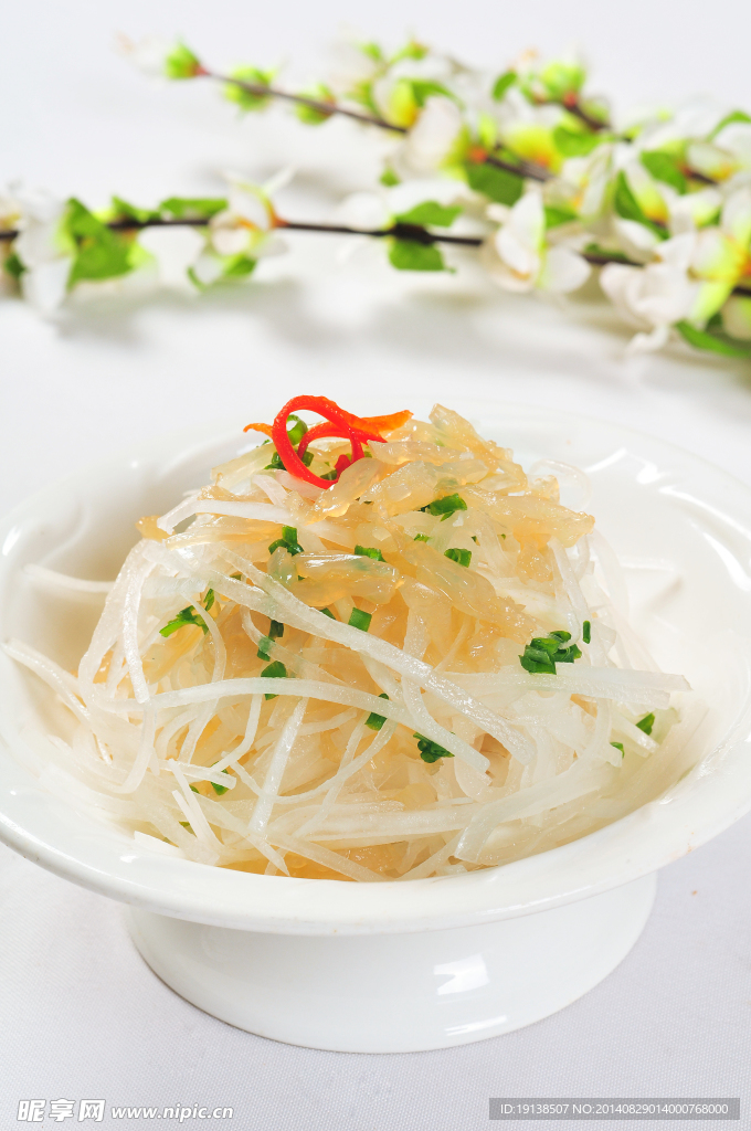 葱油萝卜丝蛰头