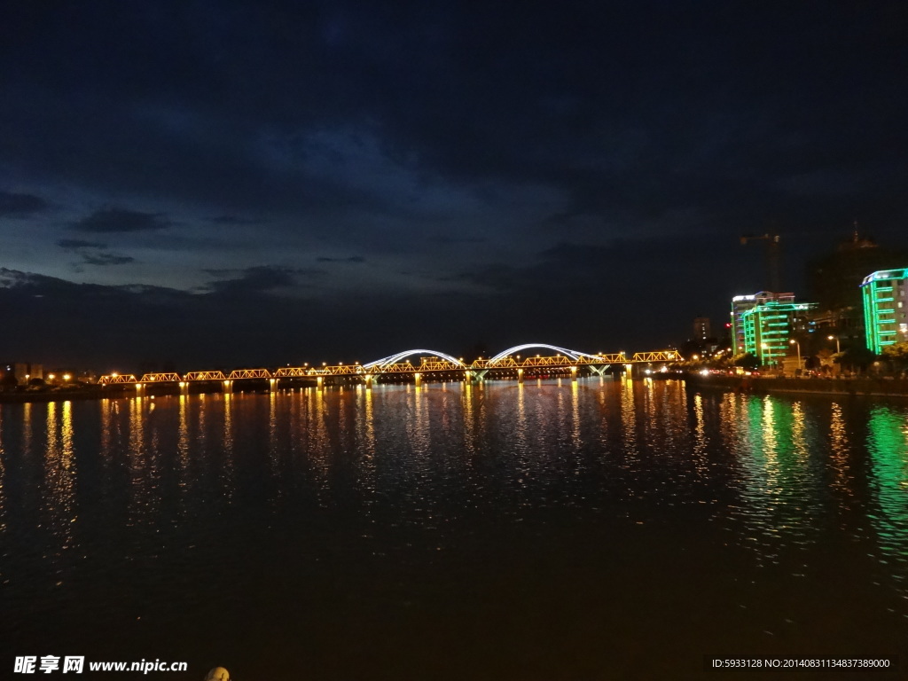 广西柳州柳江夜景图