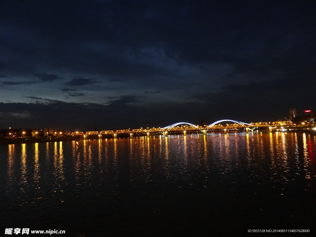 广西柳州柳江夜景图
