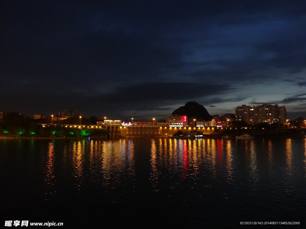 广西柳州柳江夜景图