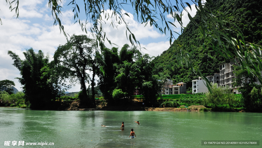 凤山三门海风光