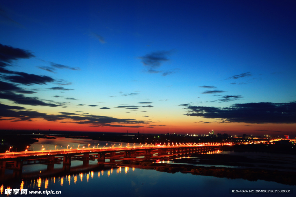 北戴河大桥夜景图片