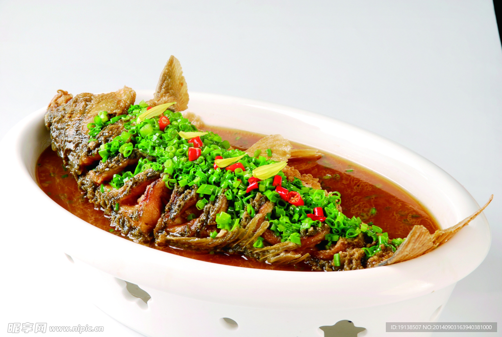 生煨黄河鲤鱼