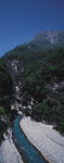 险山山涧