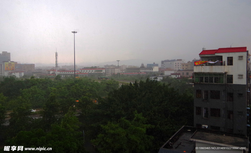 天文景观 城市暴雨