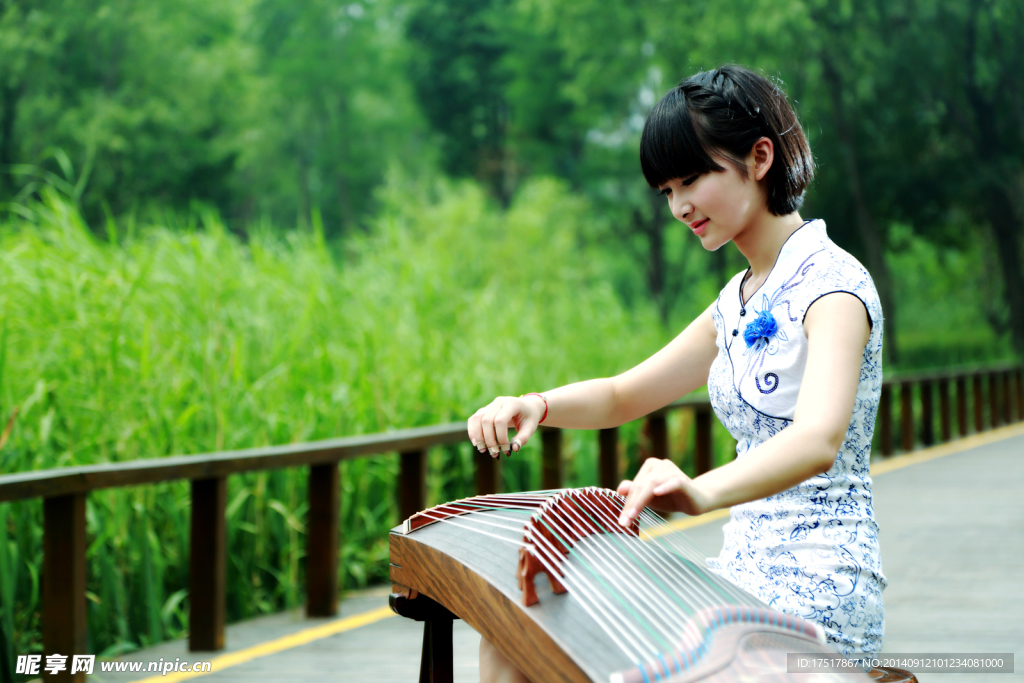 古筝美女
