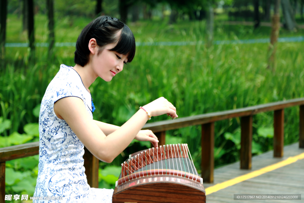 古筝美女