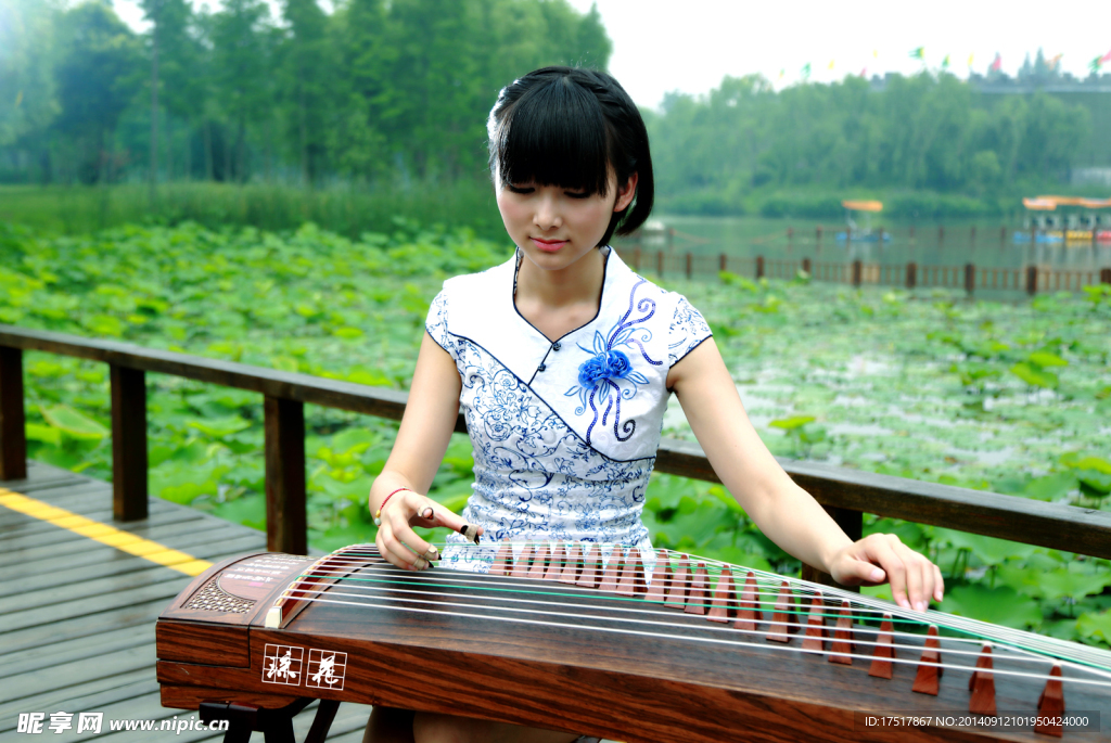 古筝美女