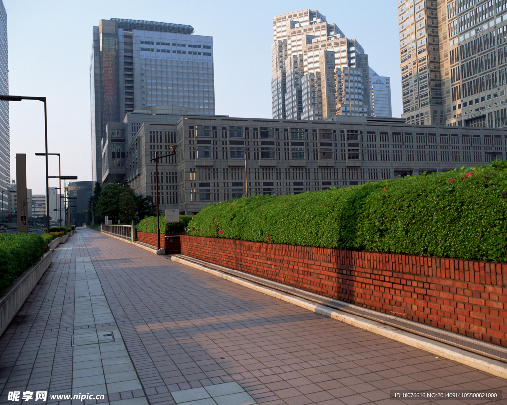 公路 人行道