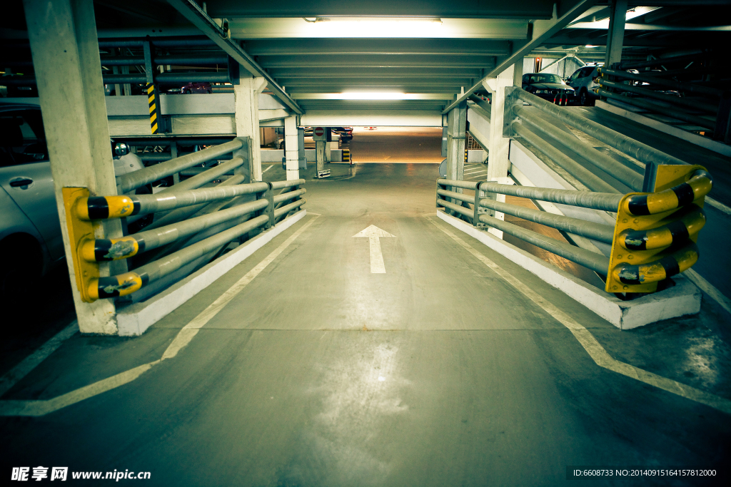 地下停车场