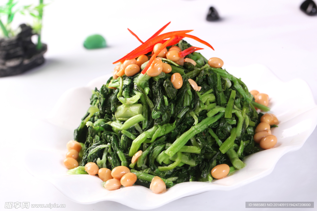 龙葵汁拌黄豆