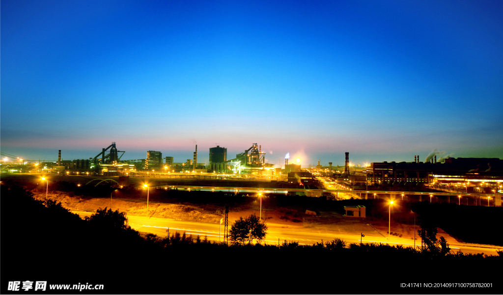 鲅鱼圈鞍钢夜景