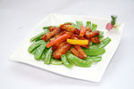 兰豆香芹炒烧肉