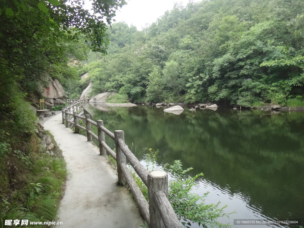 画眉谷风景-曲径山水