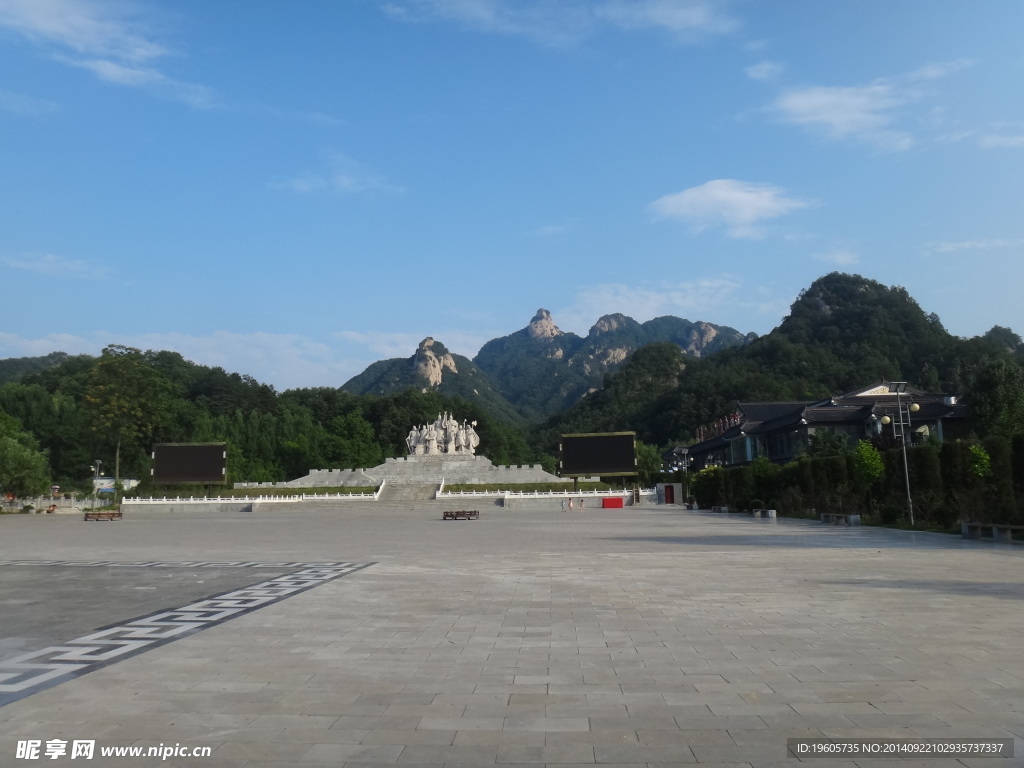 西泰山-篝火晚会广场