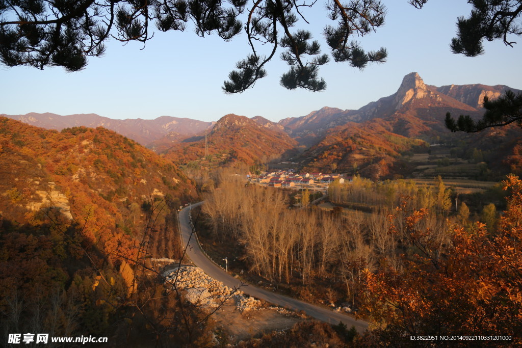 喇叭沟门风景