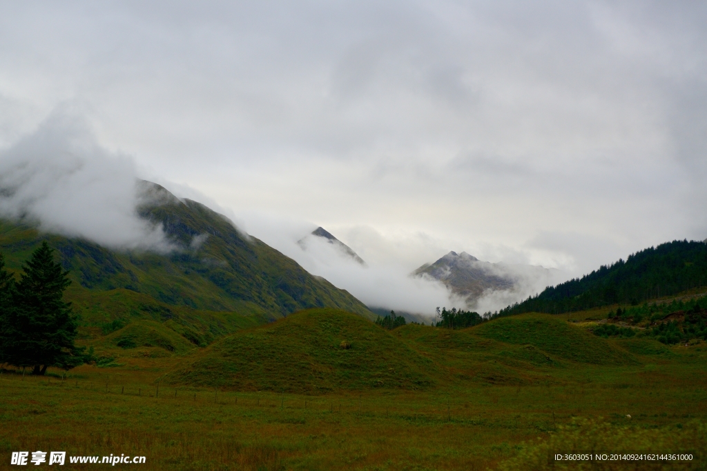 苏格兰高地山谷风光