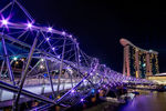 新加坡 桥梁紫色夜景