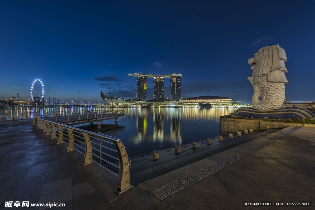 新加坡 夜间鱼尾狮