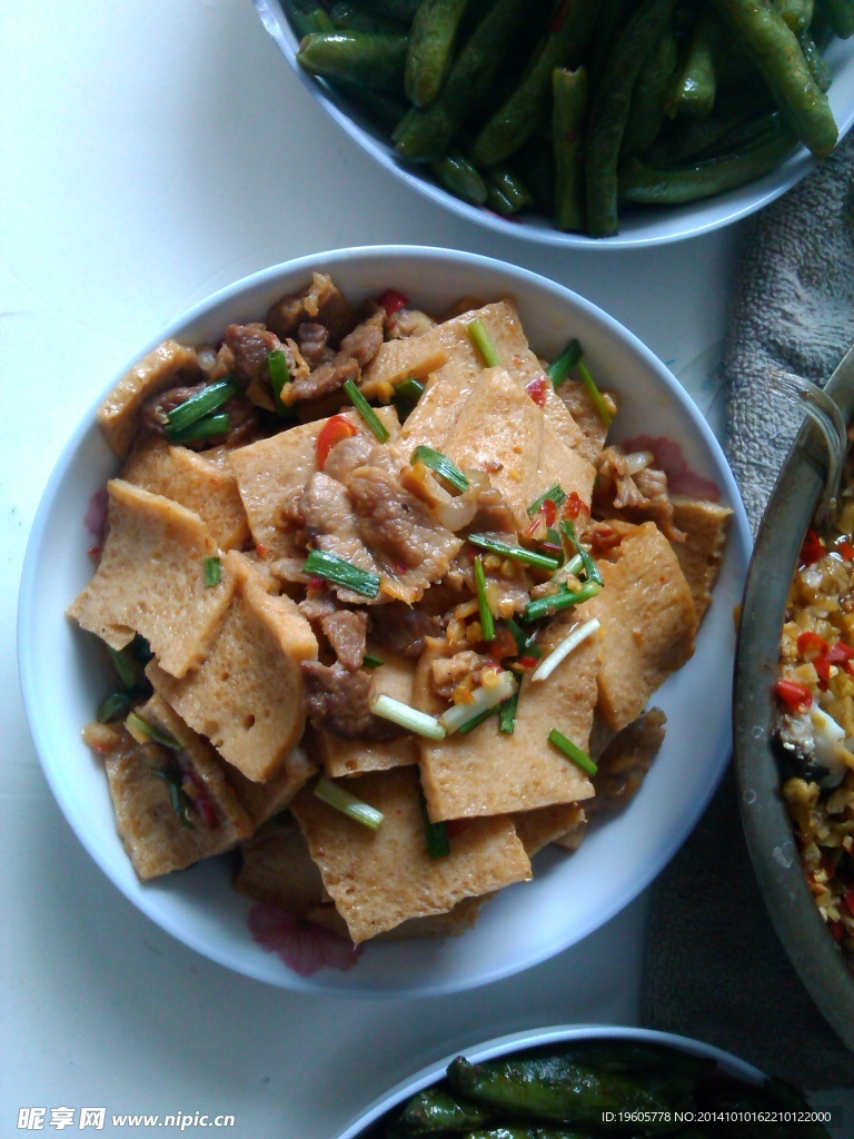 豆腐肉片