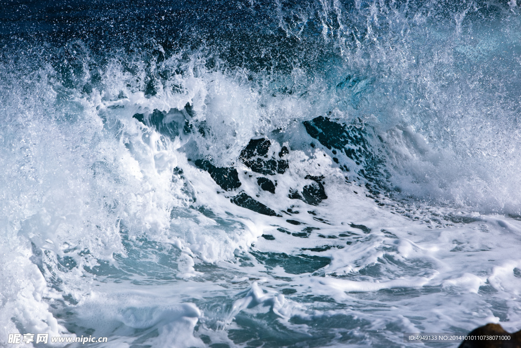 汹涌的海浪 风光摄影