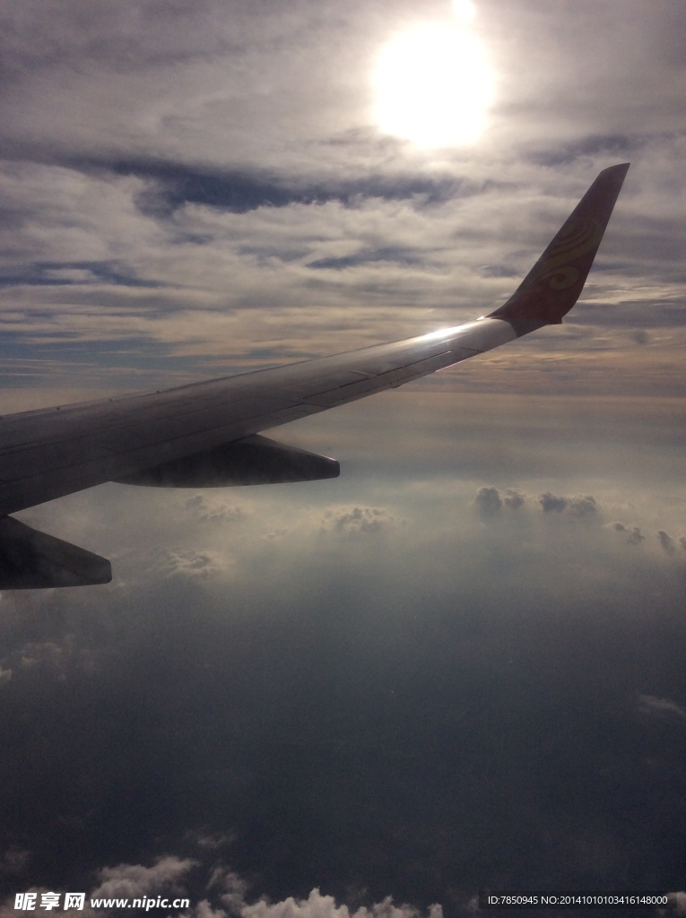 飞机上太阳