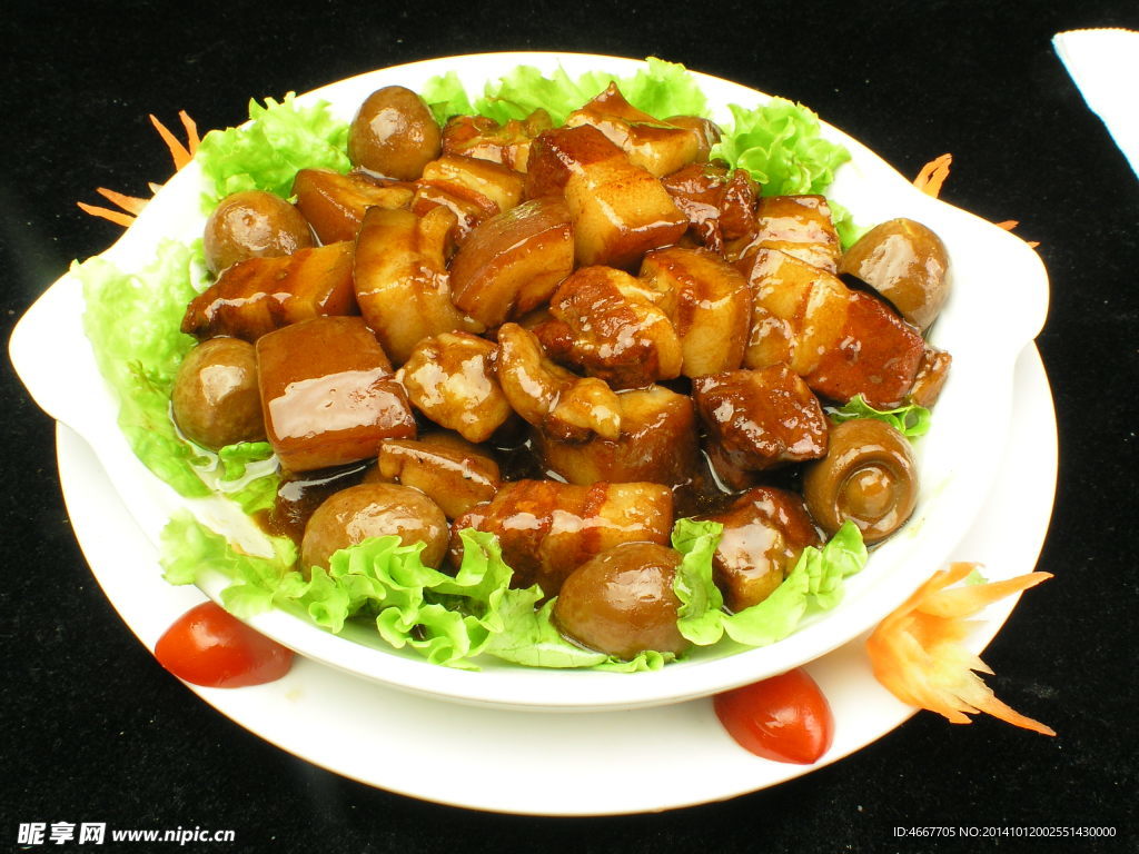 鹌鹑蛋红烧肉