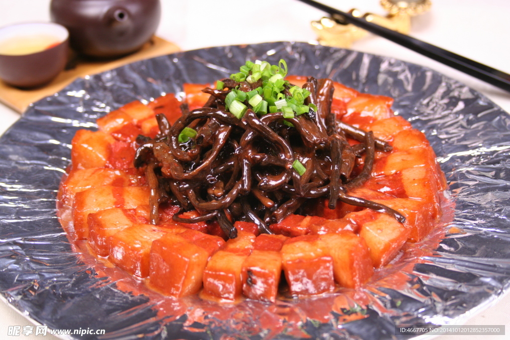 茶树菇烧肉